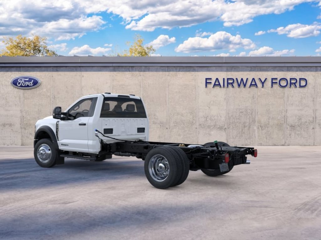 New 2025 Ford Super Duty F-550 DRW XL 4WD REG