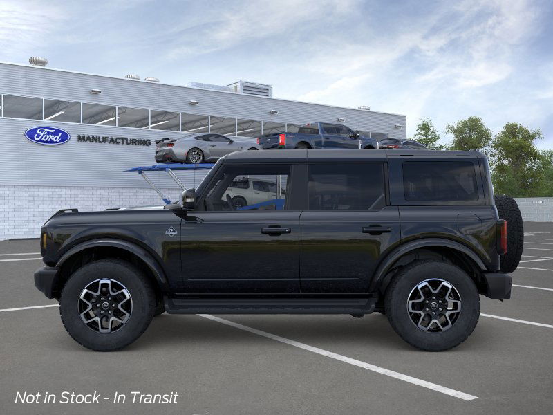 2025 Ford Bronco Outer Banks photo 3