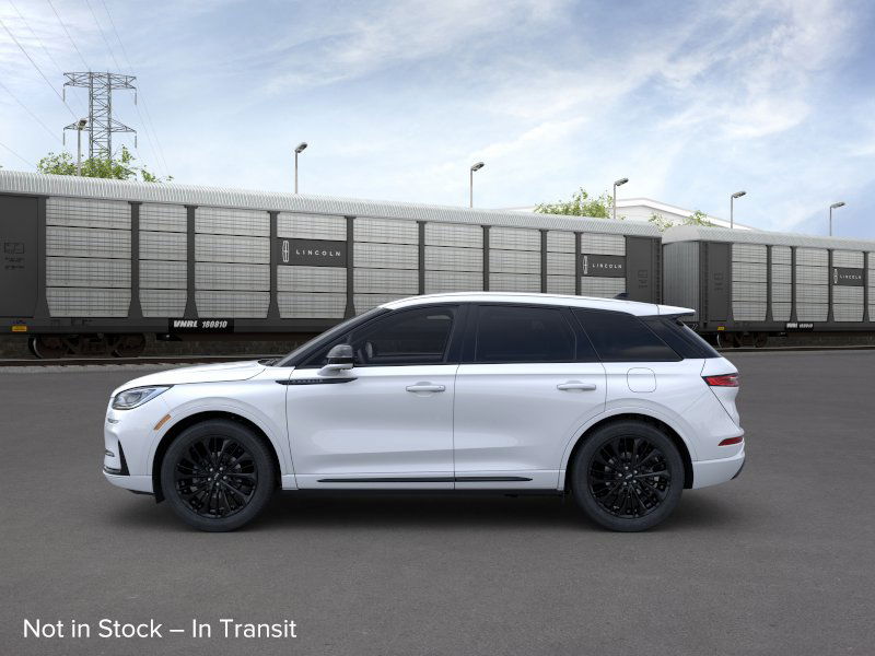 2025 Lincoln Corsair Premiere photo 3