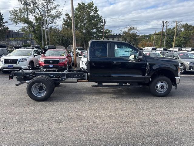 2026 Ford F-350 Super Duty Chassis Cab XL - Photo 22