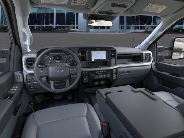 2026 Ford F-550 Super Duty Chassis Cab XL - Photo 36