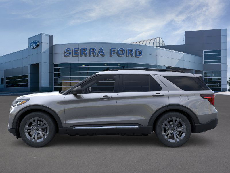 2025 Ford Explorer photo 3