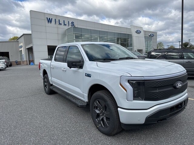 2025 Ford F-150 Lightning Flash's photo