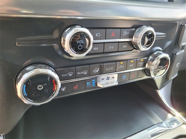 2025 Ford F-150 Lariat - Photo 46