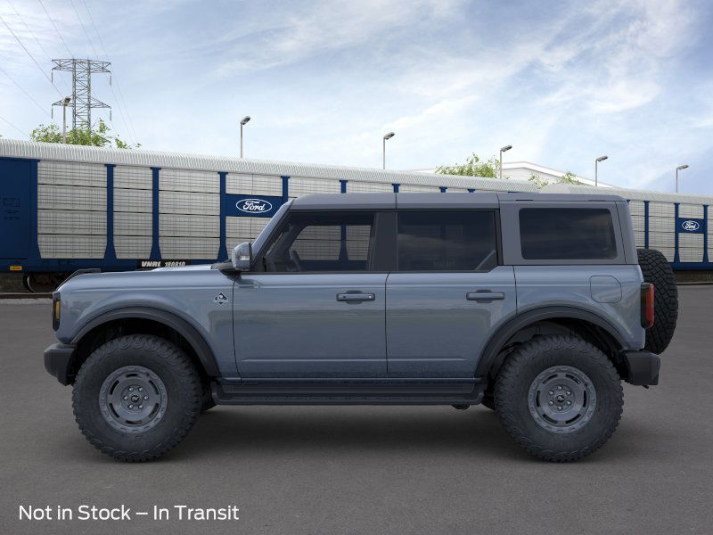 2025 Ford Bronco Outer Banks photo 3