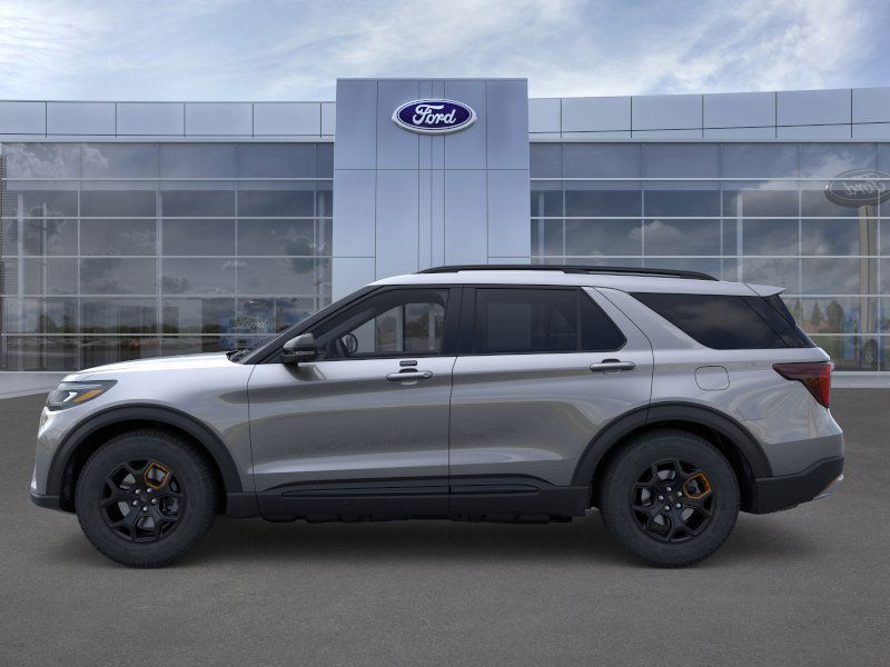 2026 Ford Explorer photo 2