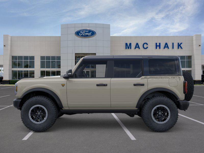 2025 Ford Bronco Badlands photo 3