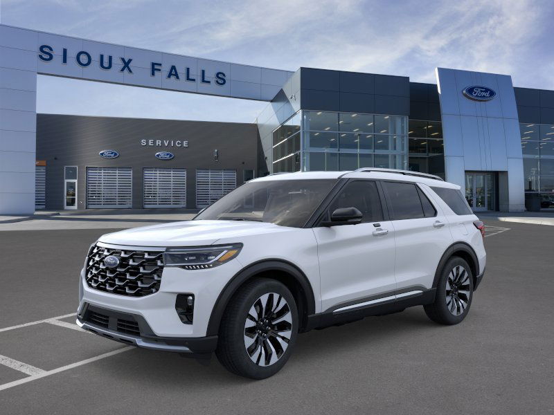 2026 Ford Explorer Platinum's photo