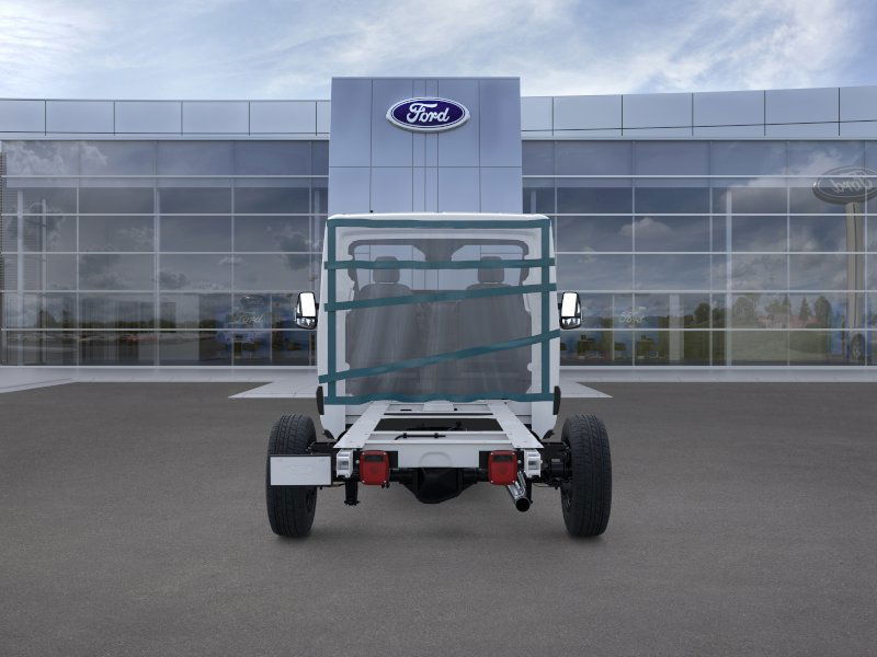 2025 Ford Transit Cutaway Base - Photo 39