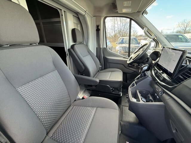 2024 Ford Transit Cutaway Base - Photo 39