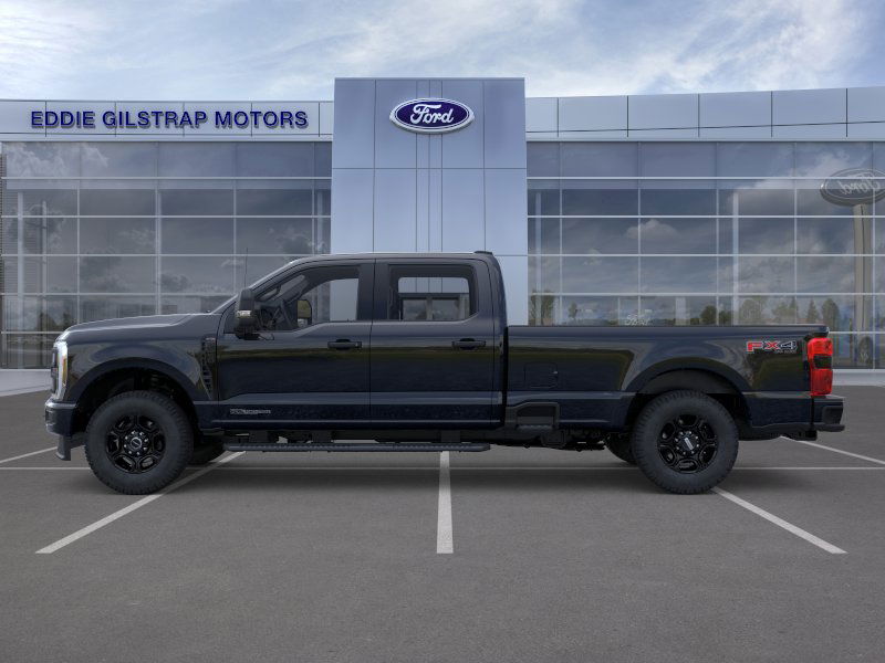 2025 Ford F-250 photo 3