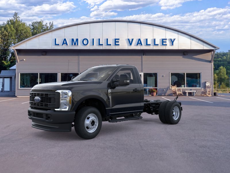 2026 Ford F-350 Super Duty Chassis Cab
