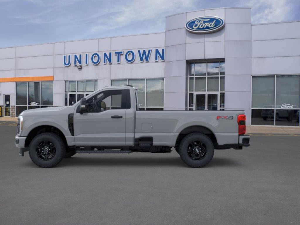 New 2025 Ford F-350 Super Duty XL 4x4 XL Regular Cab 8 ft. LB SRW Pickup
