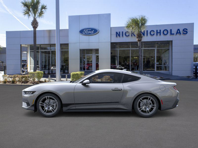 2025 Ford Mustang EcoBoost photo 3