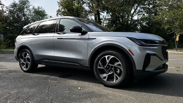 2025 Lincoln Nautilus Premiere's photo