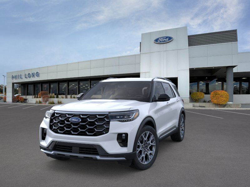 2025 Ford Explorer Platinum photo 2