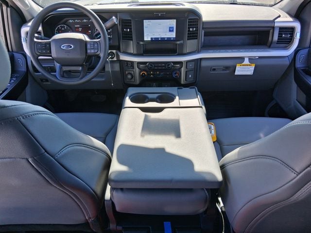 2025 Ford F-450 Super Duty Chassis Cab XL - Photo 45