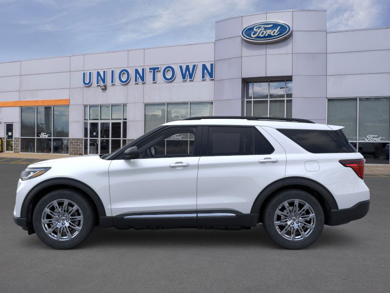 2025 Ford Explorer photo 3