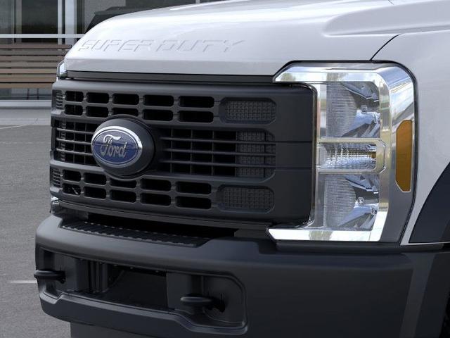 2025 Ford F-550 Super Duty Chassis Cab XL - Photo 39