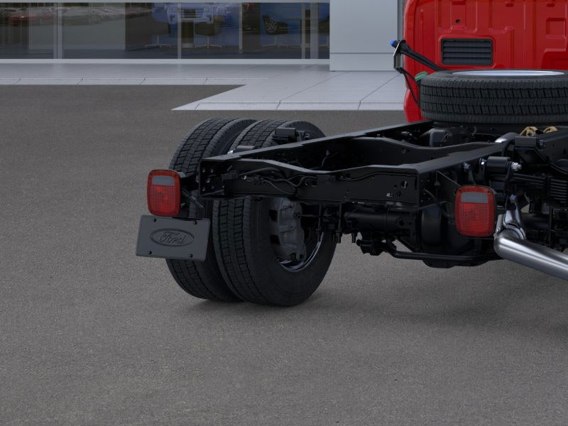 2025 Ford F-450 Super Duty Chassis Cab Lariat - Photo 22