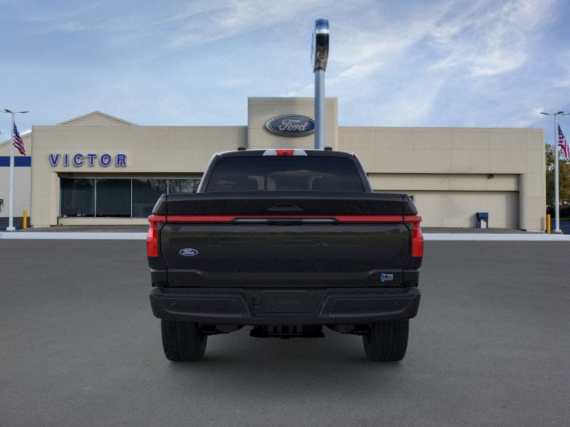 2025 Ford F-150 Lightning Lariat photo 3