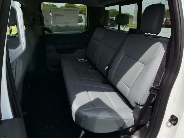 2026 Ford Super Duty F-350 SRW Chassis Cab F-350&reg; XL 4WD Crew Cab 179 WB 60 CA
