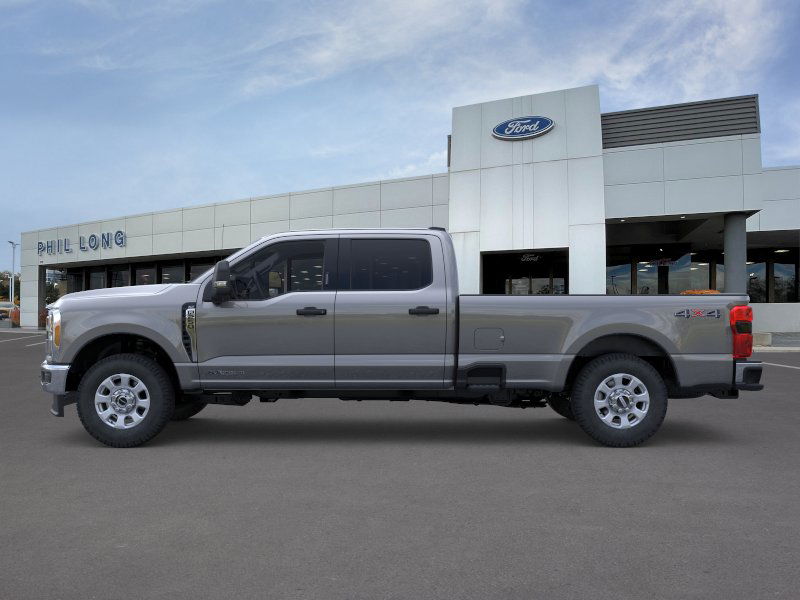 2025 Ford F-250 XLT photo 3