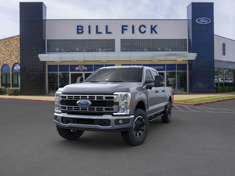 2025 Ford F-350 XLT photo 2