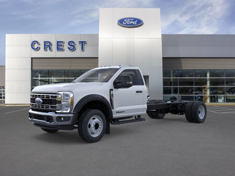 2026 Ford F-550 Super Duty Chassis Cab XL's photo