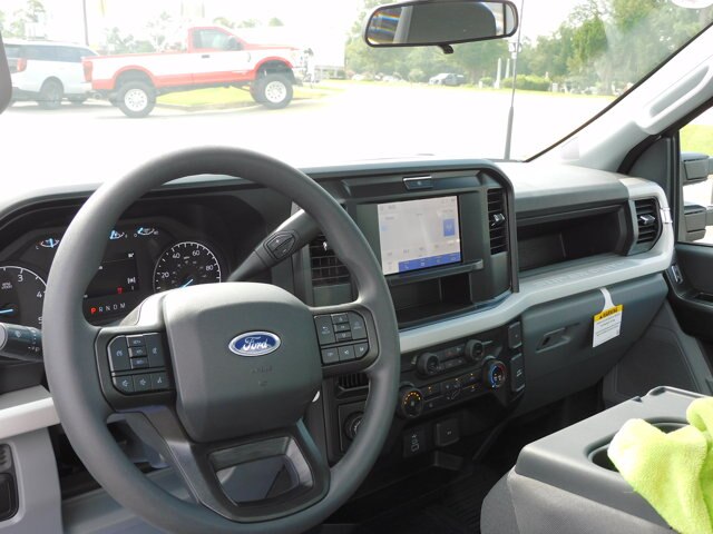 2025 Ford F-350 Super Duty XL - Photo 32