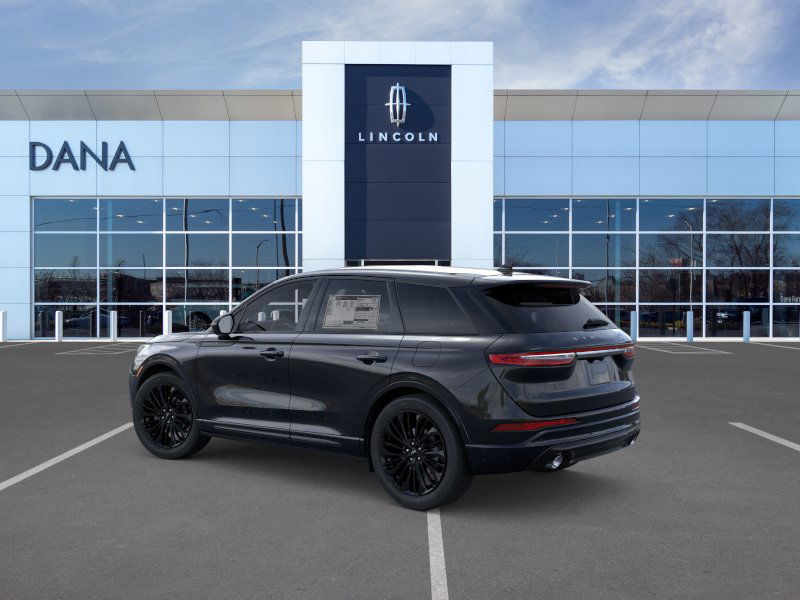 2025 Lincoln Corsair Premiere photo 3
