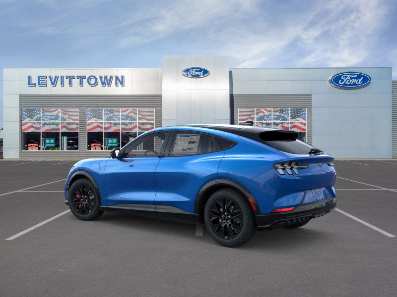 2025 Ford Mustang Mach-E Premium photo 4