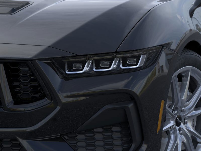2025 Ford Mustang  18
