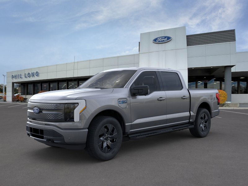 2025 Ford F-150 Lightning photo 2