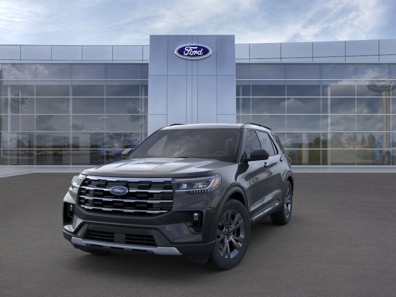 2025 Ford Explorer photo 2