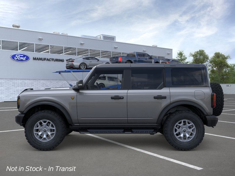2025 Ford Bronco Badlands photo 3