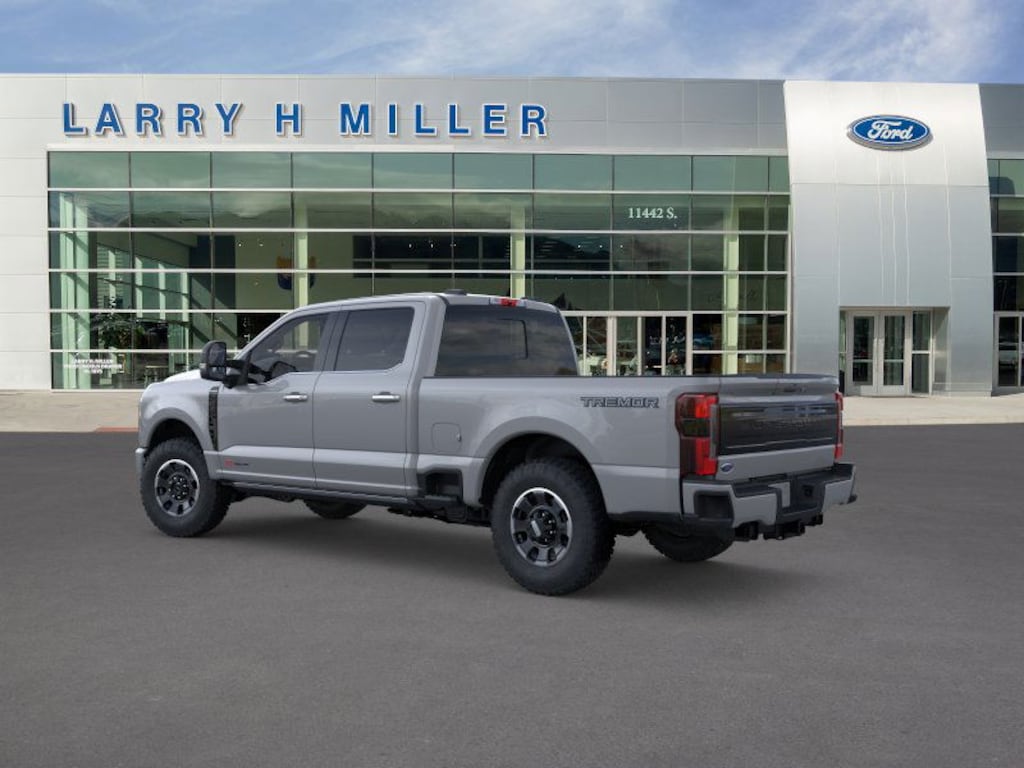 New 2026 Ford Super Duty F-350 SRW Platinum 4WD Crew Cab 6-3/4' Box V8 Engine