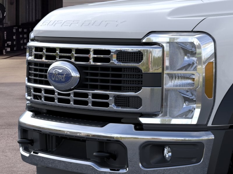 2025 Ford F-450 Super Duty Chassis Cab XL - Photo 34