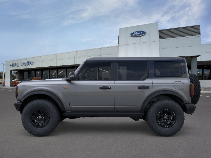 2025 Ford Bronco Badlands photo 2