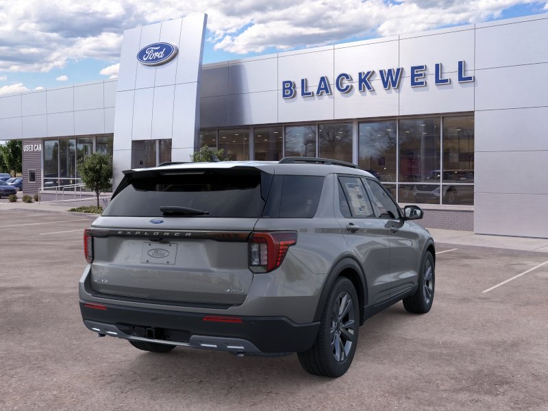 2026 Ford Explorer Active - Photo 8