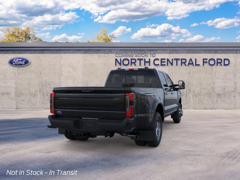 Super Duty F-350&reg; Platinum&reg;
