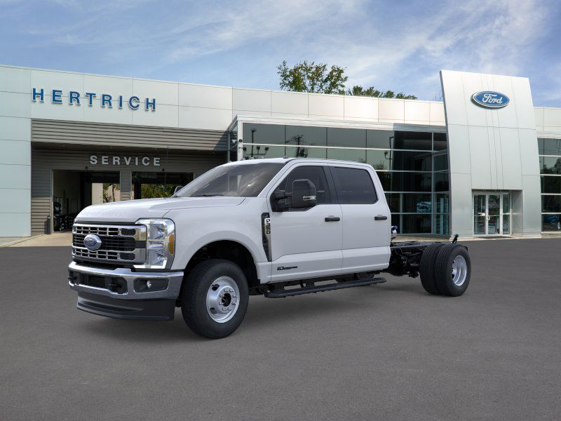 2025 Ford Super Duty F-350 DRW F-350 XL Truck Crew Cab 2025 Ford Super Duty F-350 DRW F-350 XL Truck Crew Cab