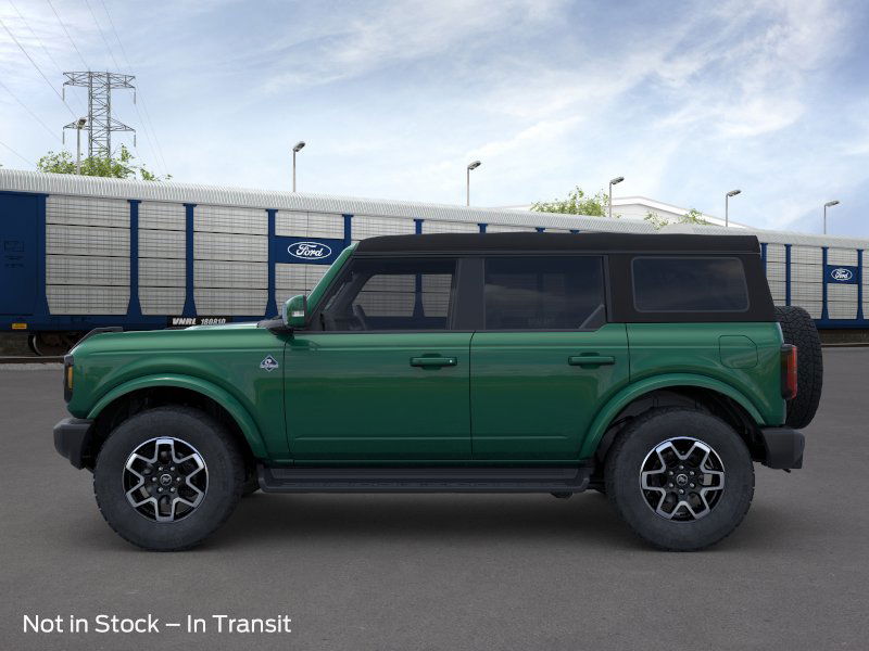 2025 Ford Bronco Outer Banks photo 4
