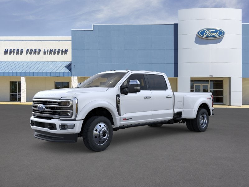 2026 Ford F-450 Platinum 4x4 Crew Cab 8' Box DRW's photo