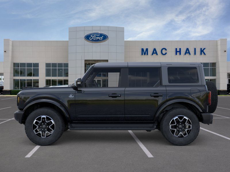 2025 Ford Bronco Outer Banks photo 2