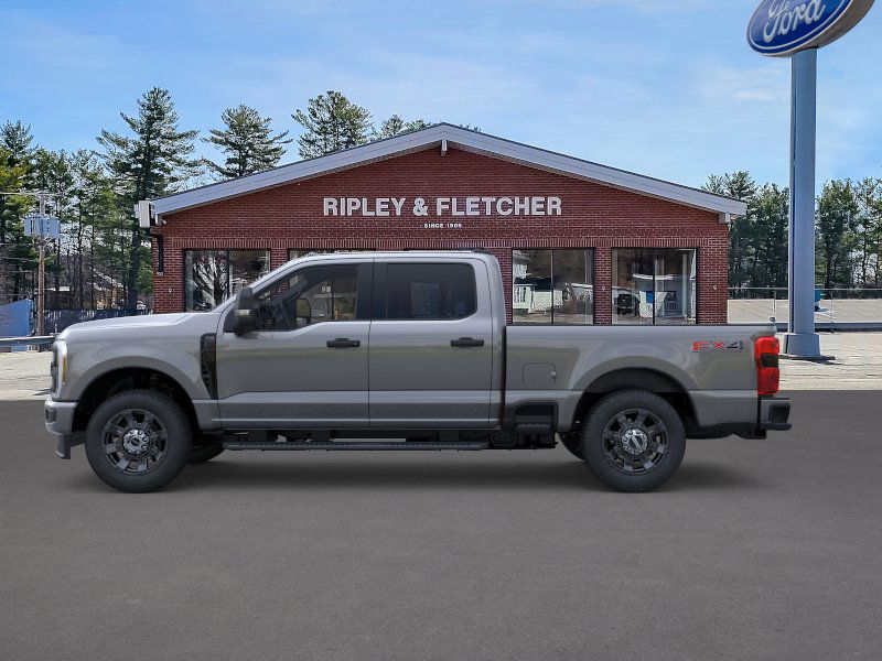 2025 Ford F-350 photo 3