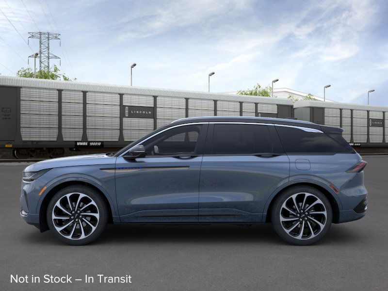 2025 Lincoln Nautilus Black Label photo 3