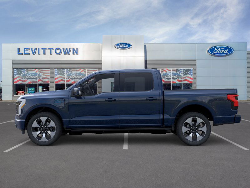 2025 Ford F-150 Platinum photo 2