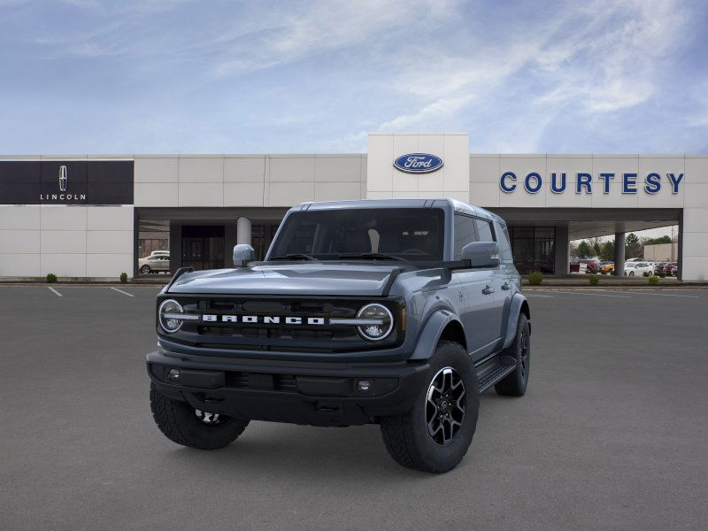 2025 Ford Bronco Outer Banks photo 2