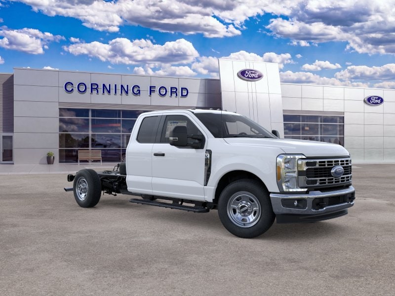 2025 Ford F-350 Super Duty Chassis Cab XL - Photo 23